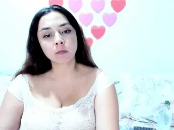 SuzyGamingFairy  live sex cam