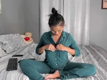 Beebeethai  live sex cam