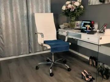Beebeethai  live sex cam