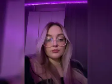 Magic-Girl  live sex cam