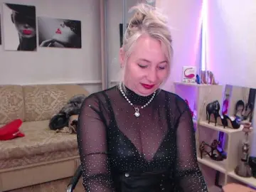 MistressMilfa  live sex cam