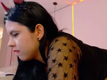 ShanellMoore  live sex cam