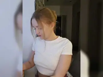Sugar-Girl  live sex cam