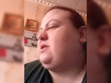 Buffy-s-1  live sex cam