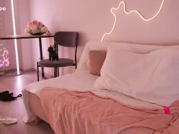 Evie-sapphire  live sex cam