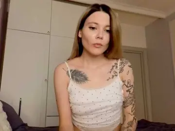 Alicee-teasee  live sex cam