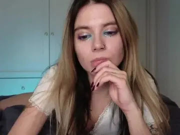 Alicee-teasee  live sex cam