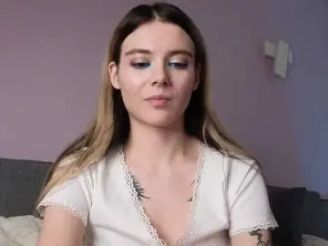 Alicee-teasee  live sex cam