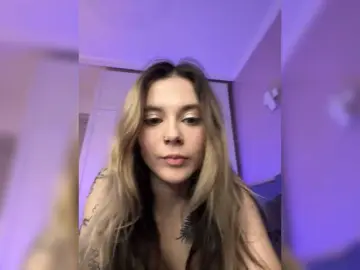 Alicee-teasee  live sex cam