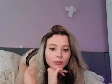 Alicee-teasee  live sex cam