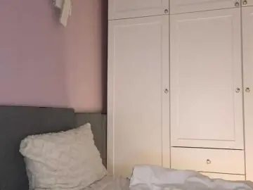 Alicee-teasee  live sex cam