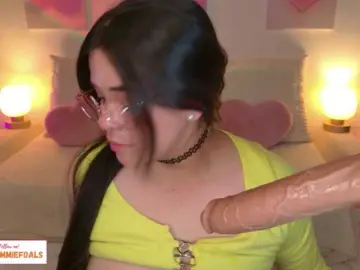 CammieFoalss  live sex cam