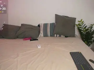 PeachyEmpire  live sex cam