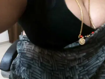 Hotpavitra  live sex cam