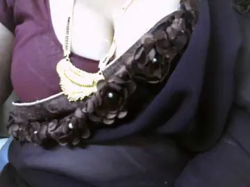 Hotpavitra  live sex cam