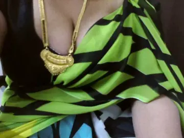 Hotpavitra  live sex cam