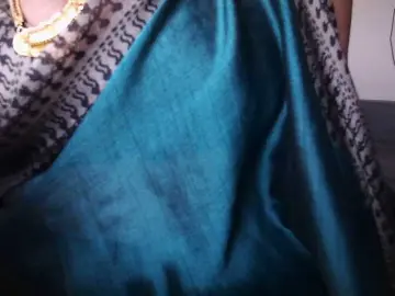 Hotpavitra  live sex cam