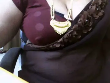 Hotpavitra  live sex cam