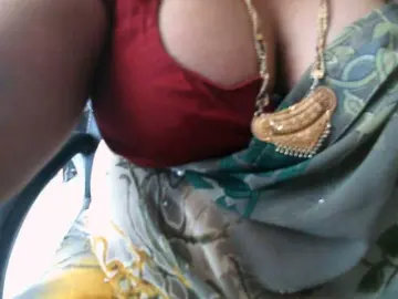 Hotpavitra  live sex cam