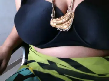 Hotpavitra  live sex cam