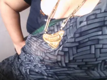 Hotpavitra  live sex cam