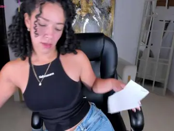 AlessaRomero  live sex cam