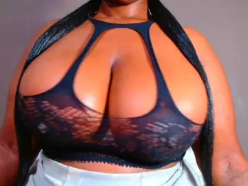 BUSTYDIAMOND  live sex cam