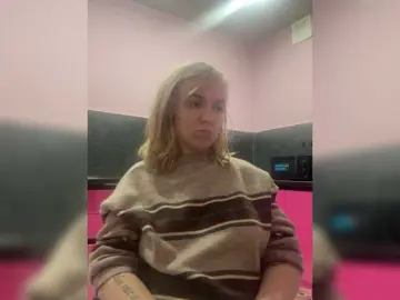 Foxy27  live sex cam