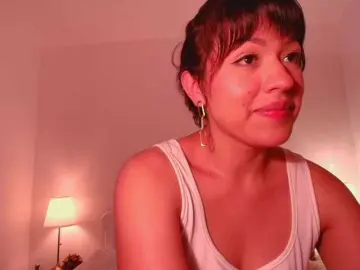 Melyzamek27  live sex cam