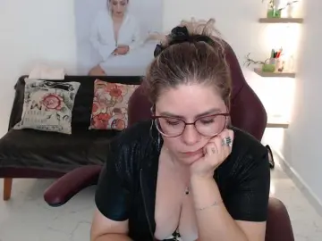 Miss-Diva1  live sex cam