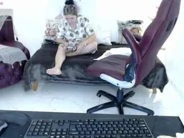 Miss-Diva1  live sex cam