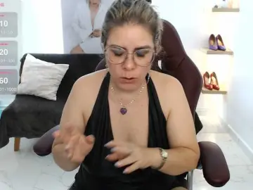 Miss-Diva1  live sex cam