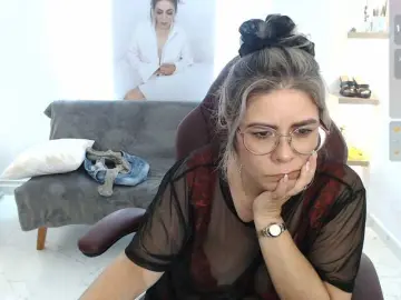 Miss-Diva1  live sex cam