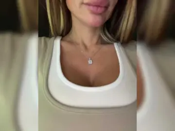 OrgazMia  live sex cam