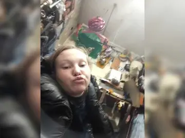 Turbolizka  live sex cam