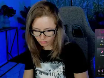 FreyaAkerson  live sex cam