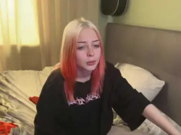 LiaPetite  live sex cam