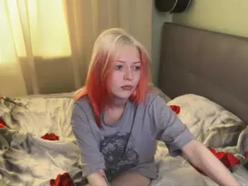 LiaPetite  live sex cam