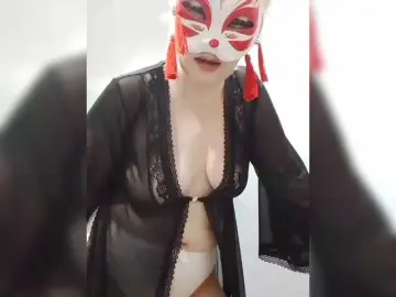 Tamilla45  live sex cam