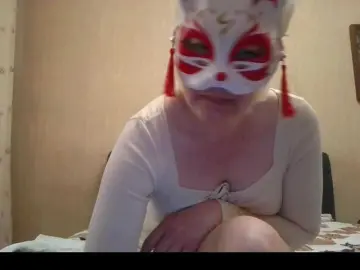 Tamilla45  live sex cam