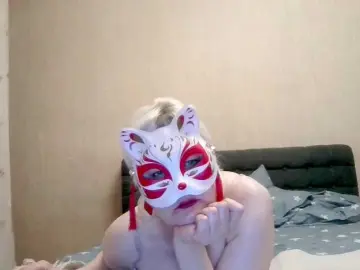 Tamilla45  live sex cam