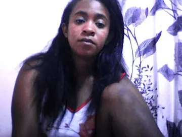 SilviaLaBombe  live sex cam