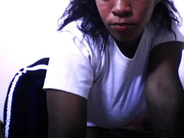 SilviaLaBombe  live sex cam