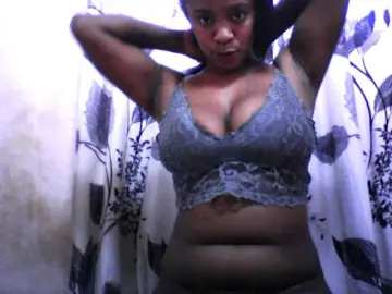 SilviaLaBombe  live sex cam