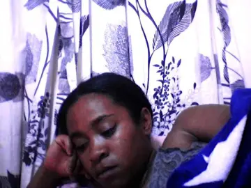 SilviaLaBombe  live sex cam