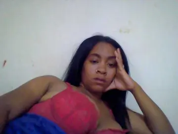 SilviaLaBombe  live sex cam