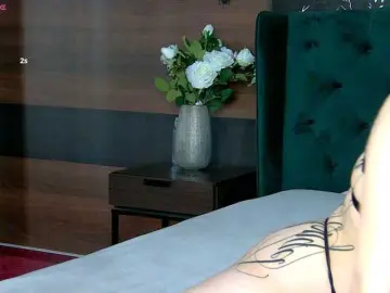 AlexisBlue  live sex cam