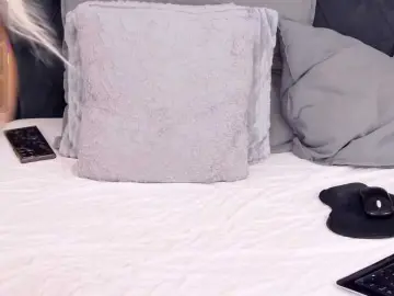 AlizNichols  live sex cam