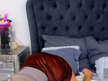 AlizNichols  live sex cam
