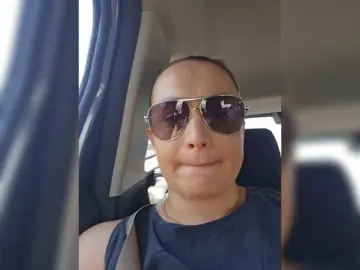 Bellabiond  live sex cam